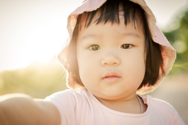 小女孩图片下载