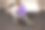 健康生活在办公室，男人在纸上写字伸展腿图片下载