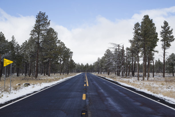 堡谷岭西路图片下载
