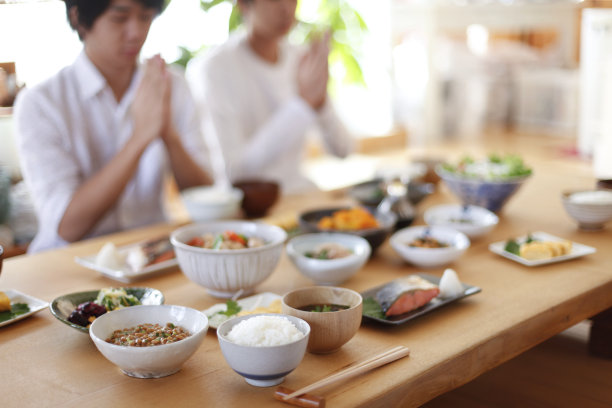 与家人共进早餐图片下载