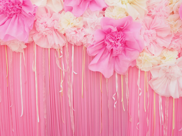 抽象的粉色织物纸工艺品花装饰图片下载