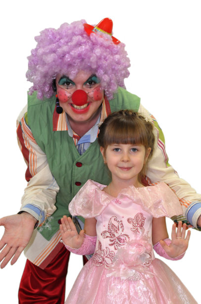 小女孩和小丑。图片下载