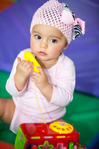 玩玩具电话图片下载