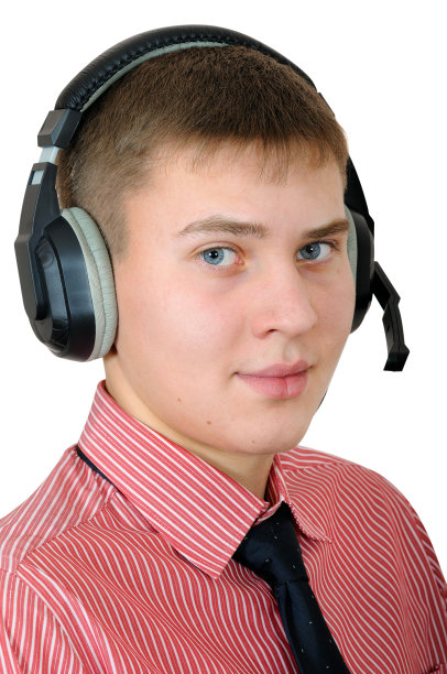 戴耳机的年轻人，呼叫中心接线员图片下载