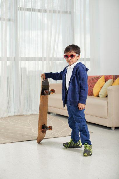 滑板爱好者图片下载