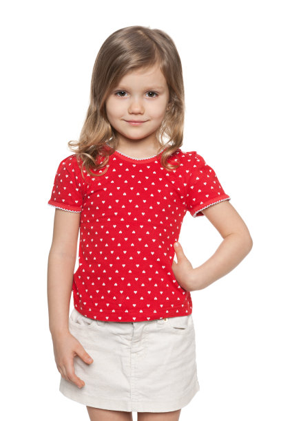 微笑的学前班女孩对着白色图片下载