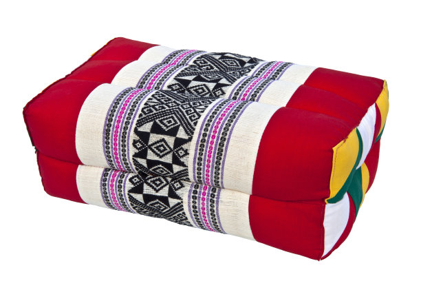 泰国伊桑传统的立方体枕头与编织图案图片下载