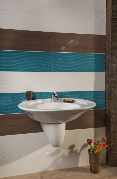 现代浴室里的水槽图片下载