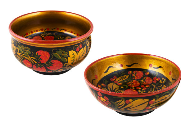 木制的古老的俄罗斯khokhroma餐具与绘画。图片下载