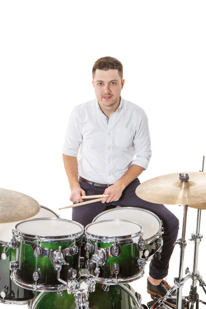 年轻的鼓手图片下载