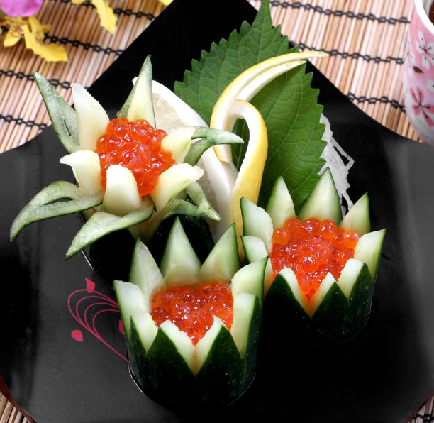 日式料理寿司摆在桌上设计照片图片下载