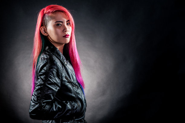 女孩染发华丽时尚图片下载