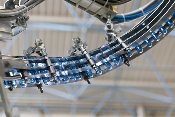 水装瓶厂机械图片下载