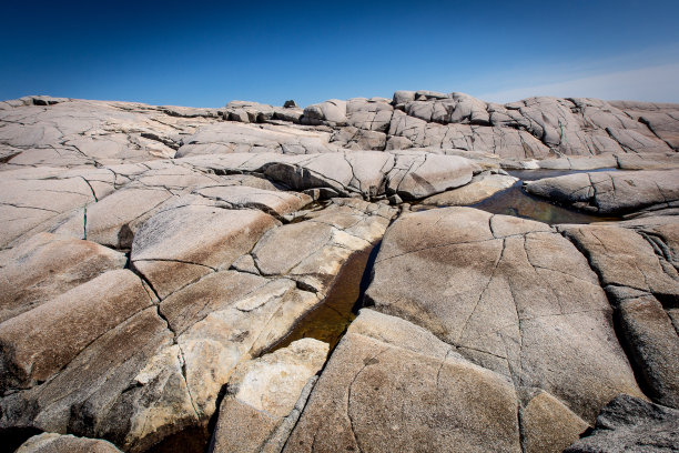 佩吉湾的岩石和巨石图片下载