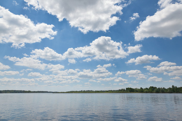 Cloudscape河之上图片下载