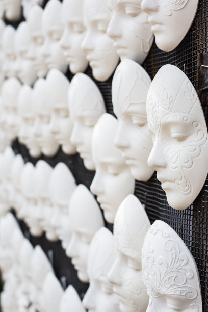 有很多威尼斯的白色面具图片下载