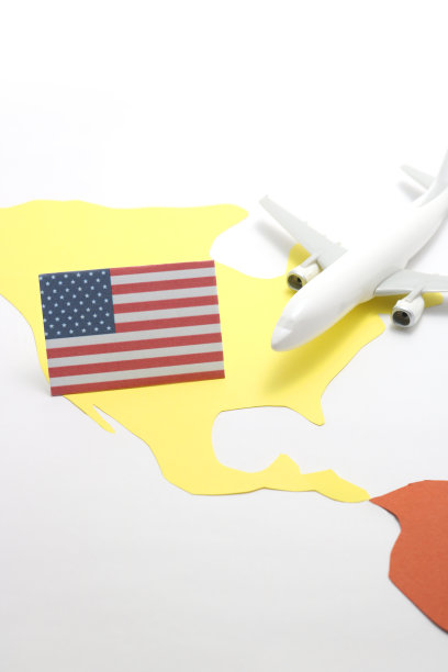 乘飞机去美国旅行。图片下载