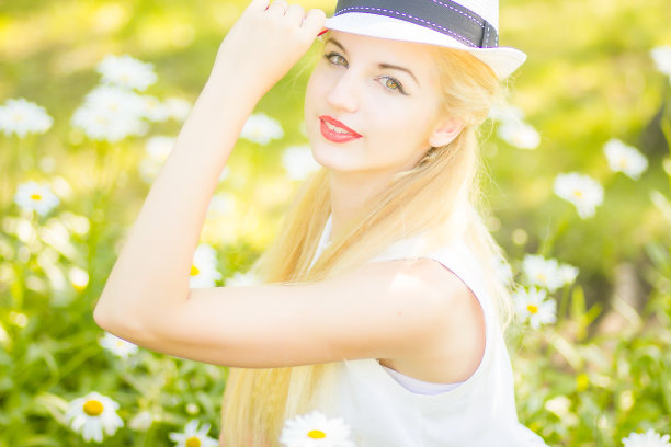 夏天室外肖像图片下载