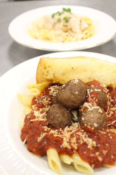 意大利面食并排摆放图片下载