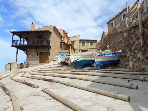 瓦尔德莫萨港的渔船图片下载