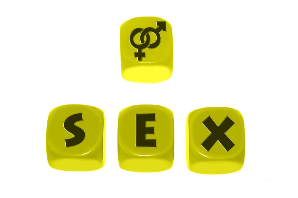 在立方体上有“性”字的性感符号图片下载