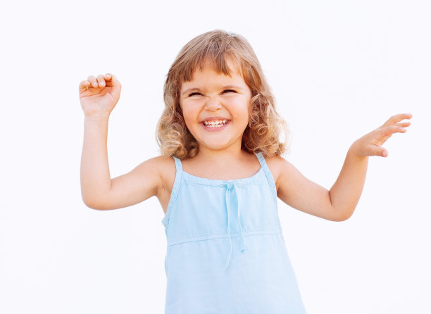 有趣的小女孩图片下载