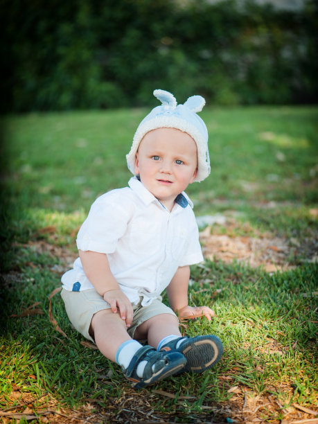 可爱的男孩图片下载