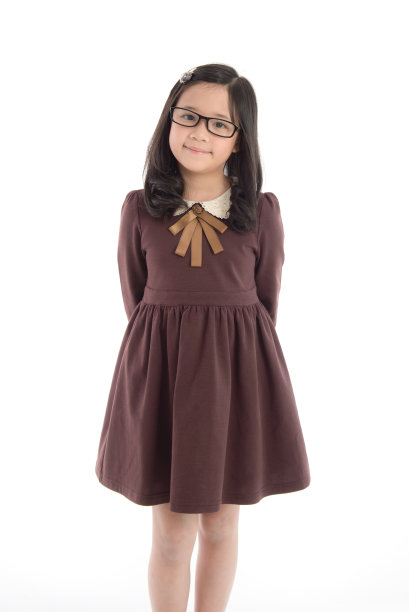 美丽的亚洲女孩穿着校服的肖像图片下载