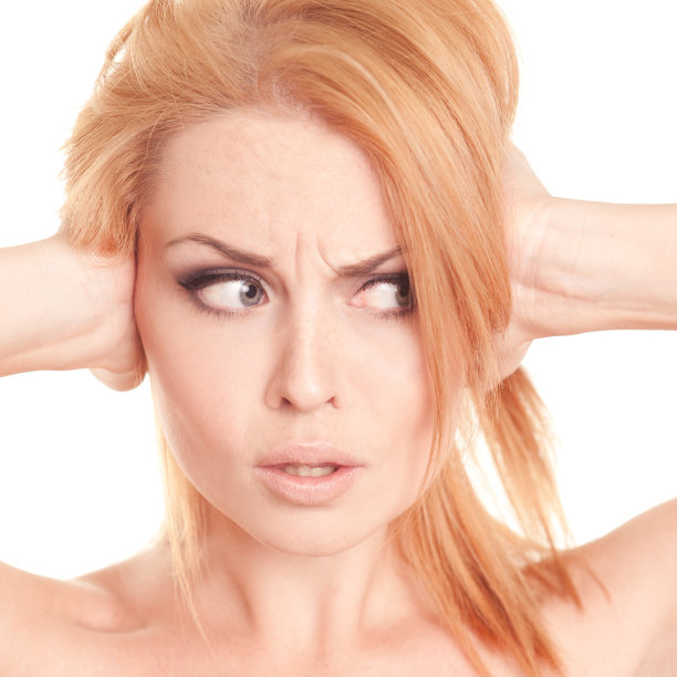 年轻女子感到头痛图片下载