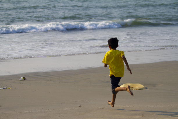 孩子跑图片下载
