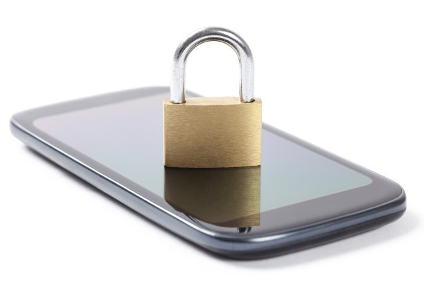锁定电话与挂锁上它-股票照片图片下载