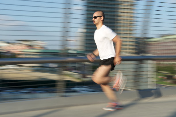 跑步的人图片下载