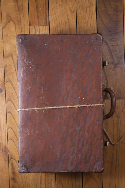 旧纸板箱子图片下载