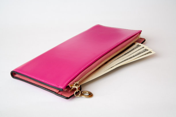 钱包里有钱图片下载