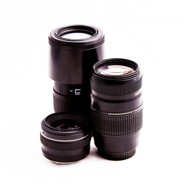 白色背景上的相机镜头图片下载