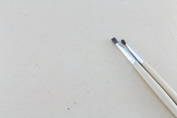 纸和画笔图片下载