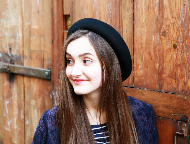 特写美丽的女孩图片下载