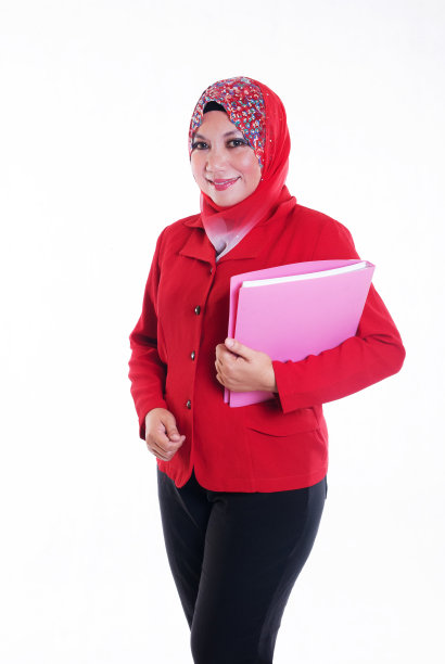 工作的马来西亚女士拿着文件图片下载