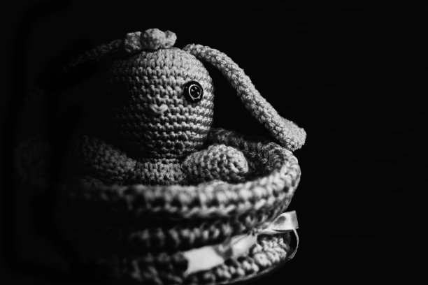 玩具的阴暗面图片下载