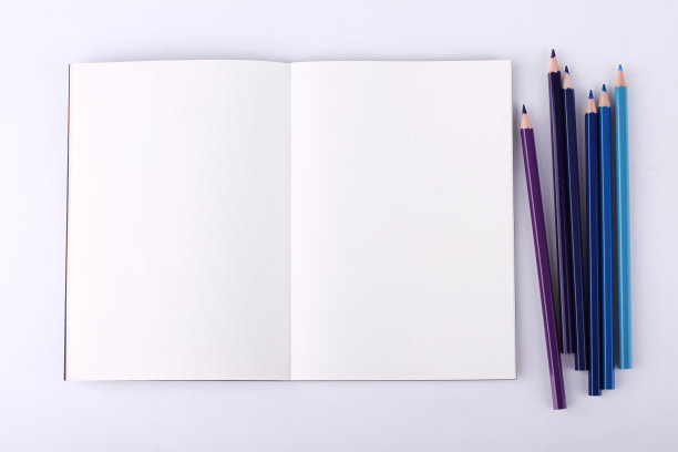 彩色蜡笔，蓝色调图片下载