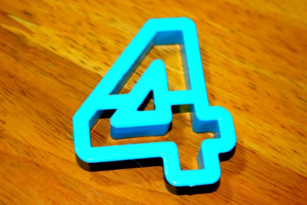 孤立的4号图片下载