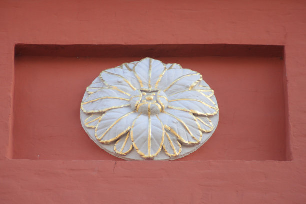 镀金的玫瑰花饰图片下载