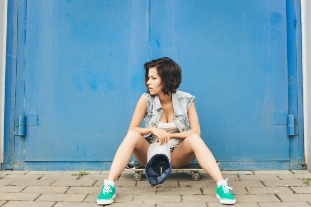 性感女孩溜冰者图片下载