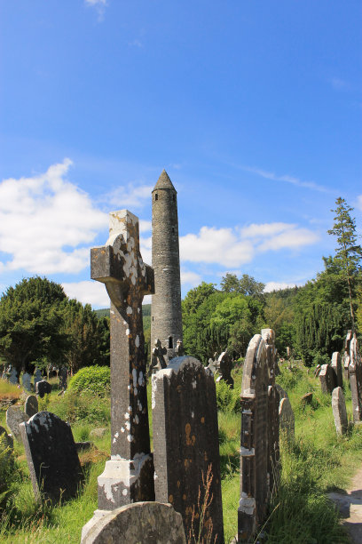 蓝天下的历史建筑景观图片下载