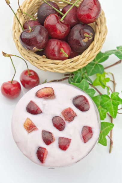 有机樱桃酸奶图片下载