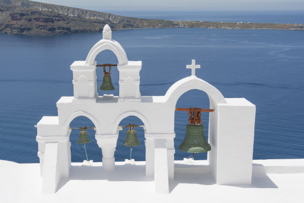 圣托里尼岛伊亚村的钟楼图片下载