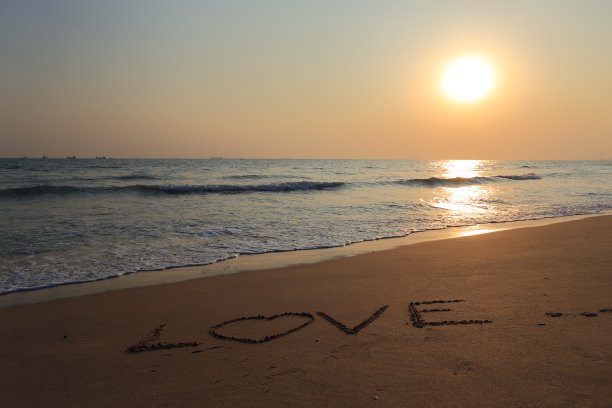 沙滩上的文字图片下载