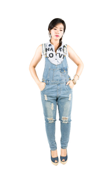 时尚的蓝色牛仔裤孤立在白色。图片下载