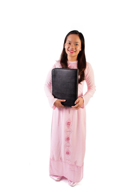 年轻美丽的越南女孩图片下载