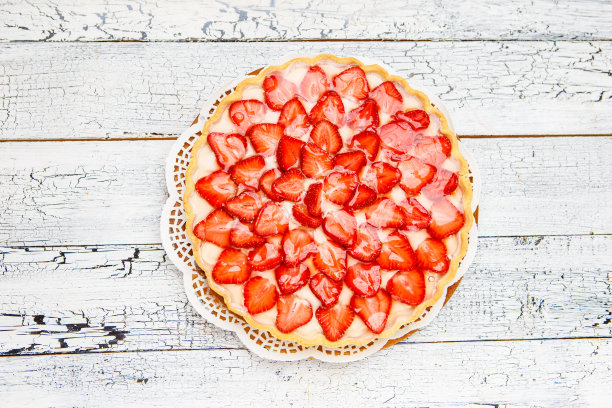 自制的草莓蛋糕图片下载